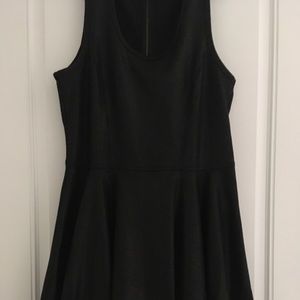 Cute sleeveless V-neck black swing dress